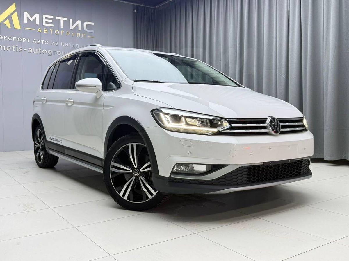 Volkswagen Touran L, 2022